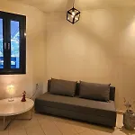 Cornelia Apartment