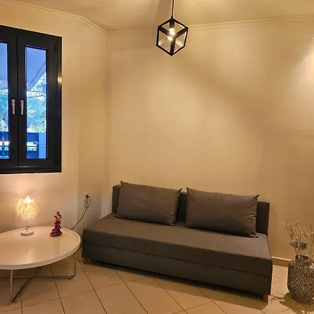 Cornelia Apartment